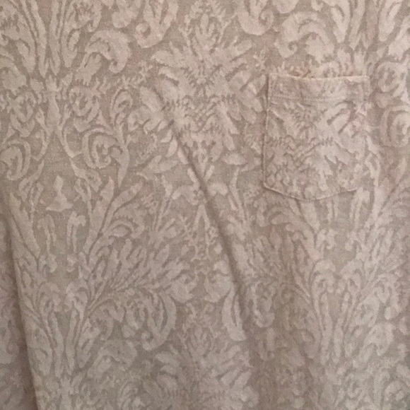 Women’s Top - Picture 2 of 4